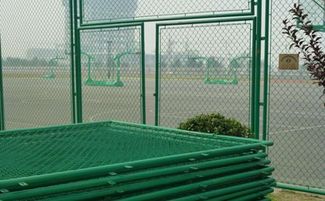 球場圍網與體育場地鋪裝的常見材質選擇